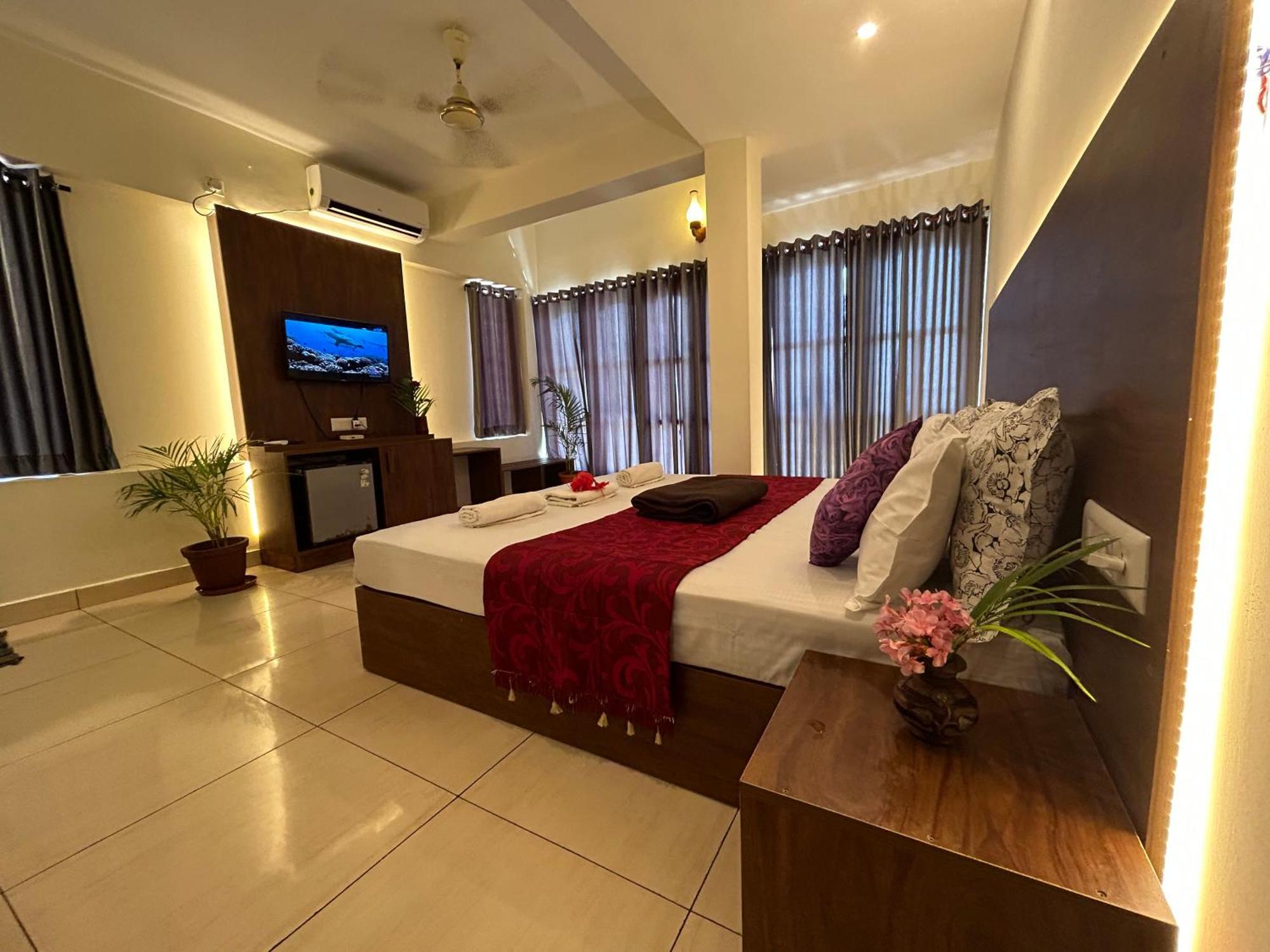 The Ocean Park Beach Resort Ковалам Экстерьер фото